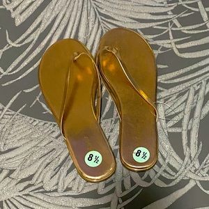 Bebe flip flops